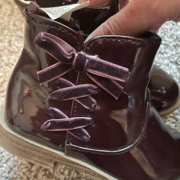 EUC Glossy Purple Ankle Boots with Velvet Bows toddler size 5 - Picture 1 of 4